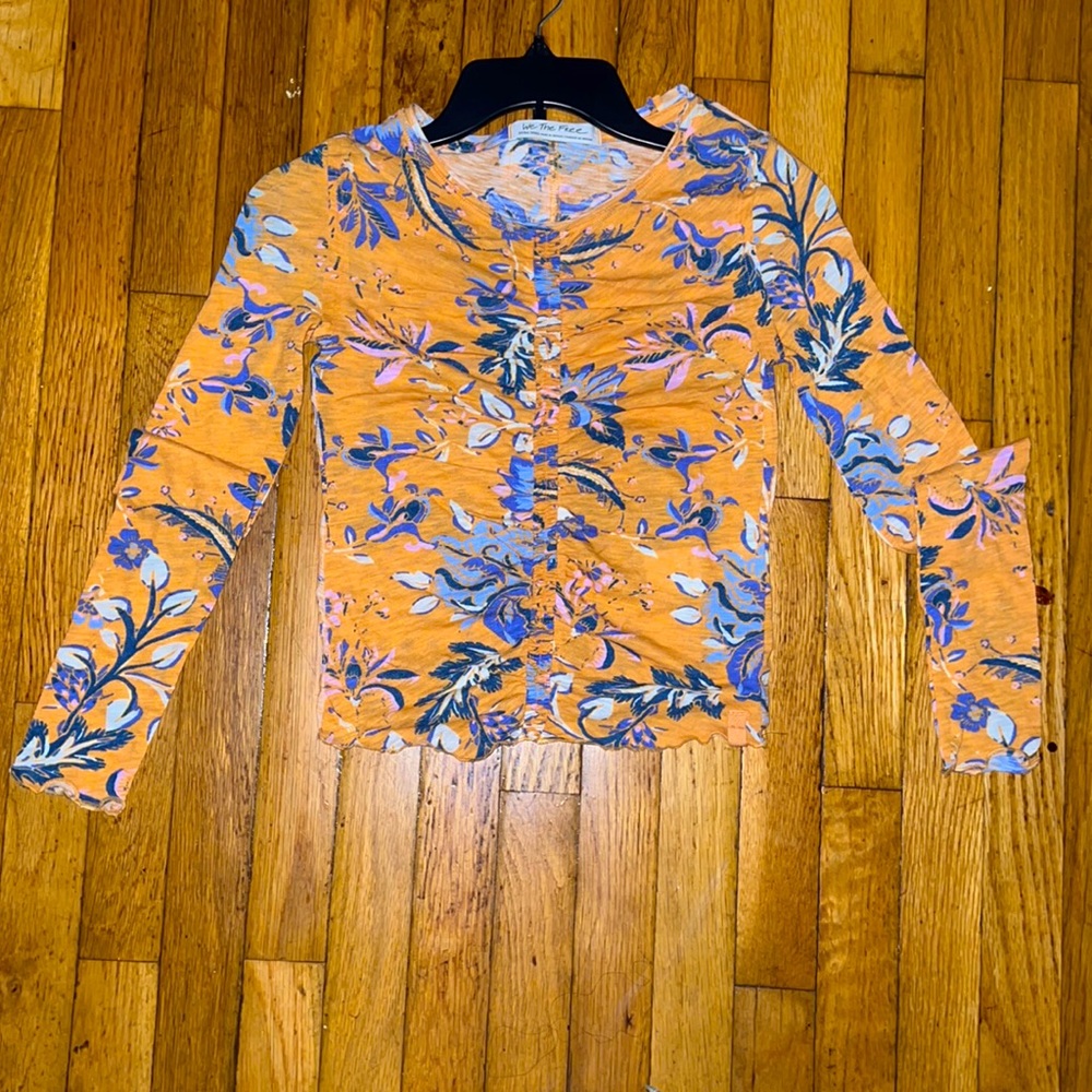 WOMENS TOP